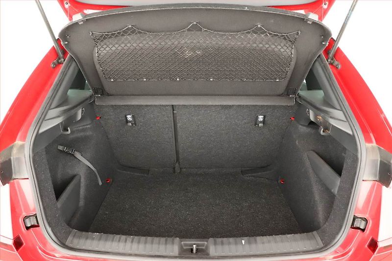 Škoda Kamiq (2025) 1.0 TSI, MONTE CARLO, AUTOMAT - fotka 19 z 20