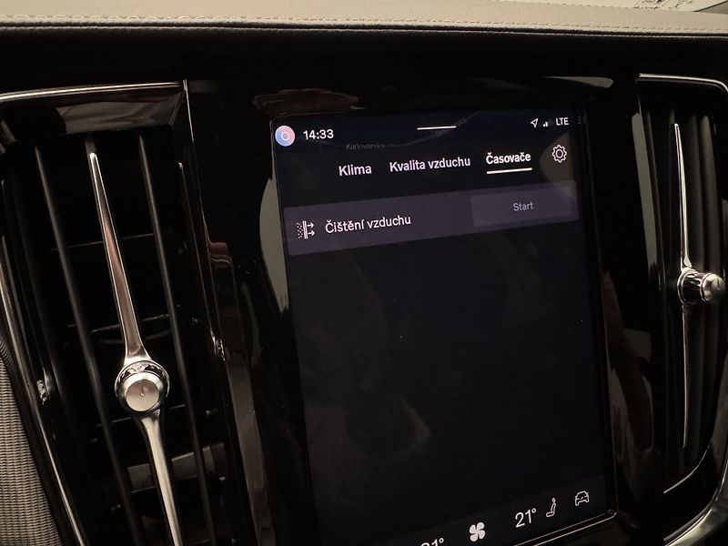 Volvo V90 B4 PLUS DARK AUT  - fotka 42 z 47