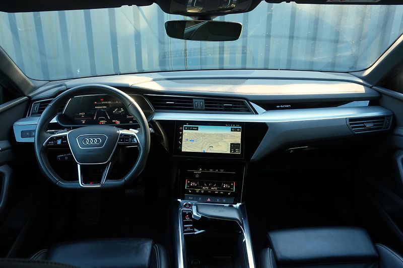 Audi e-tron S 370 kW Quattro, SoH 95,6%  - fotka 16 z 39