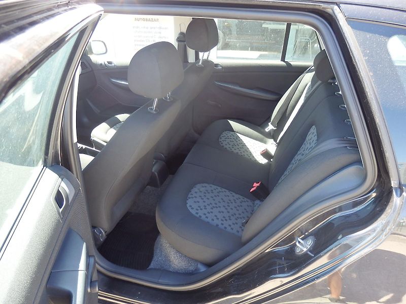 Škoda Fabia 1.4 16V ABS, ZÁVĚS - fotka 7 z 15