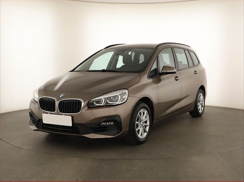 BMW Řada 2 (2020) 218i Gran Tourer, Serv.kniha - fotka 2 z 15