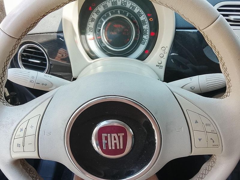 Fiat 500C (2010) motor 1.4 16V ČR 1.majitel - fotka 18 z 34