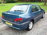 Peugeot 306 zadní stěrač mít mohl, ale uvidíte jej spíše vzácně.