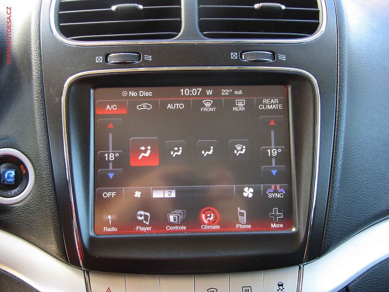 Fiat Freemont (2012) 2.0 JTD 4x4, 7míst, AC, TZ - fotka 18 z 22