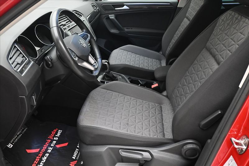 Volkswagen Tiguan 2,0 TDI 110 kW DSG Life Záruka - fotka 13 z 33