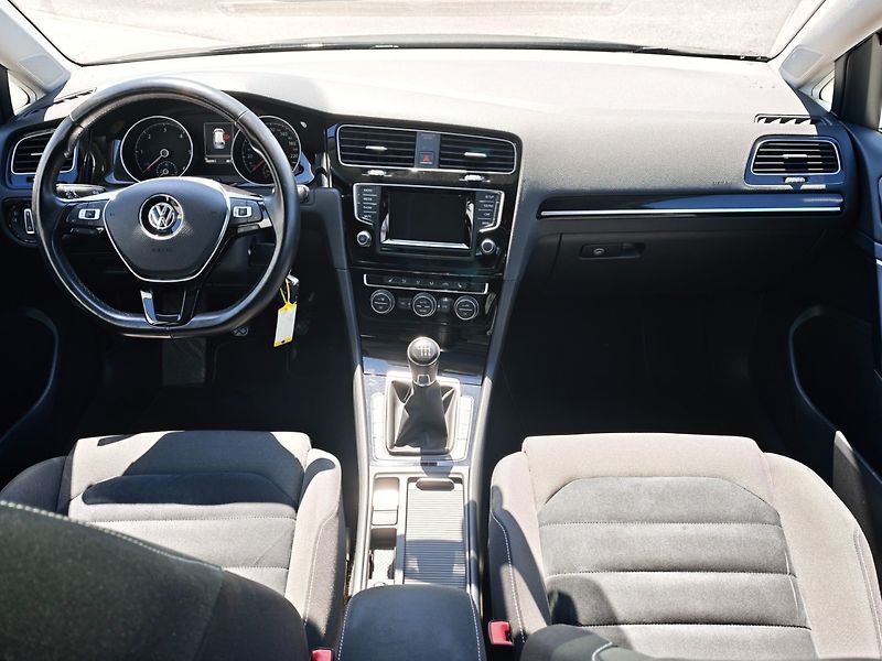 Volkswagen Golf (2014) 2,0 TDI 110 KW Highline - fotka 18 z 35