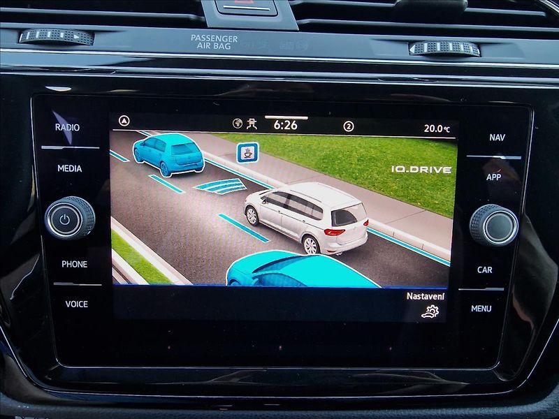 Volkswagen Touran 1.5 TSI DSG Evo Highline,ČR - fotka 27 z 50
