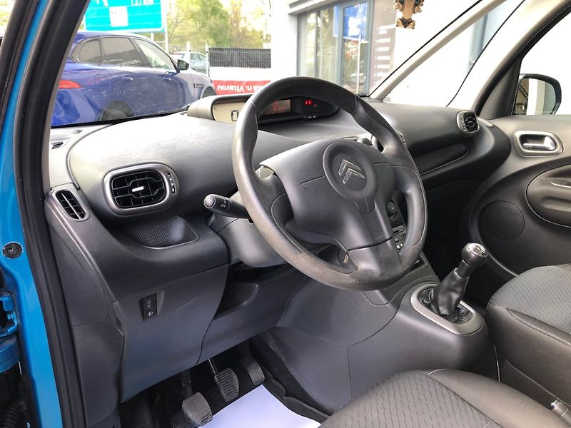 Citroën C3 Picasso (2009) 1.4i - fotka 17 z 24