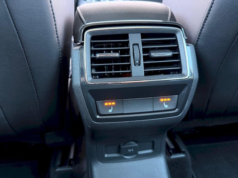 Škoda Karoq (2022) 1.5 TSI 110kW DSG Style Plus - fotka 27 z 35