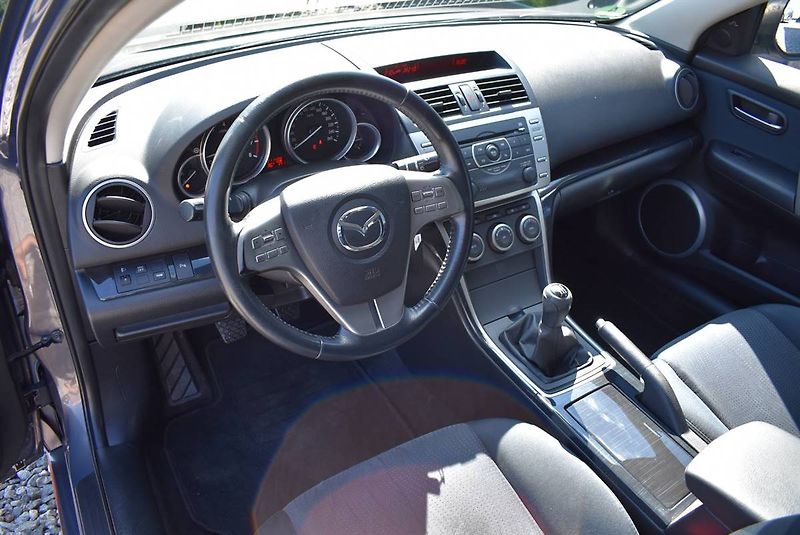 Mazda 6 2,0 16V EXLUSIVE,1.M,SERVIS! - fotka 8 z 17