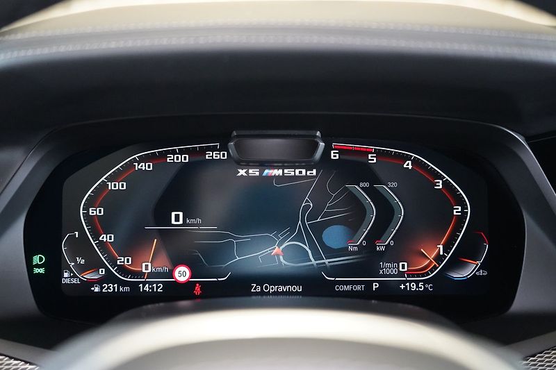 BMW X5 M50d, M Professional, Masáž - fotka 29 z 57