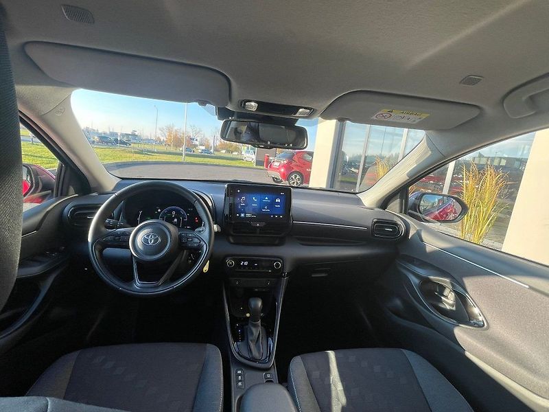 Toyota Yaris 1.5 Hybrid 116k automat Style - fotka 24 z 28