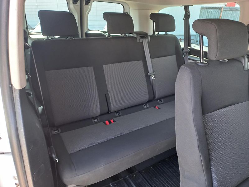 Toyota ProAce (2023) 2.0D-4D 106kW L2 9-míst ČR DPH - fotka 12 z 19