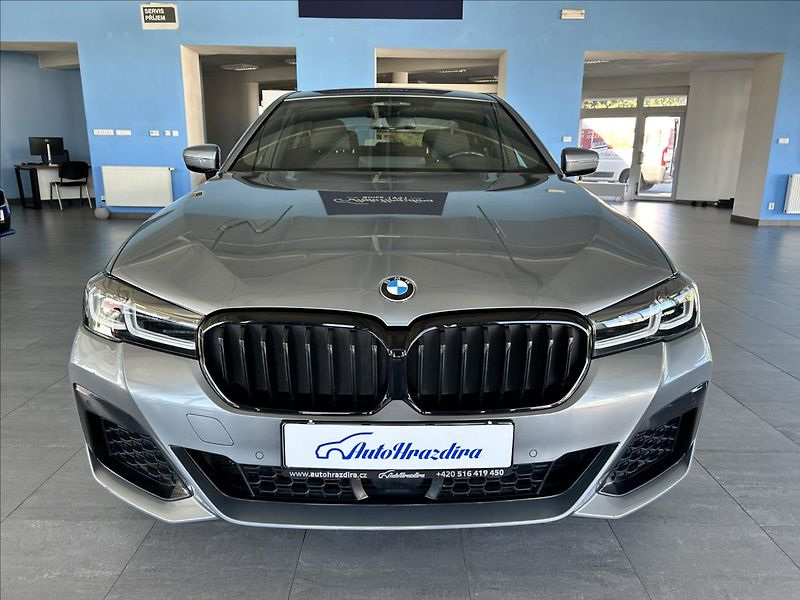 BMW Řada 5 3,0   530xD,210kW,ČR,M-SPORT,D - fotka 2 z 43