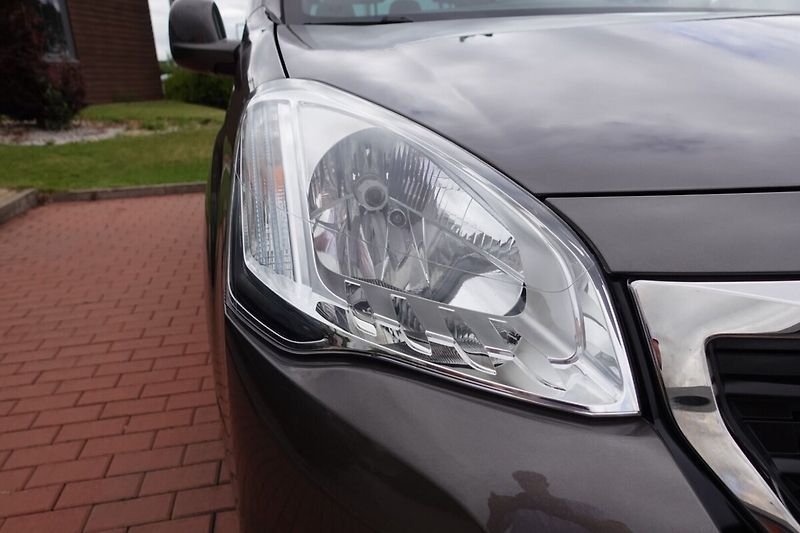 Peugeot Partner 1,6i 72kW M/T 5míst - fotka 24 z 24