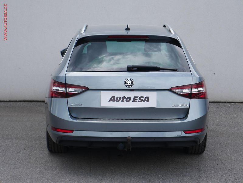 Škoda Superb (2017) 1.6TDi, DSG, navi, xenon - fotka 5 z 21