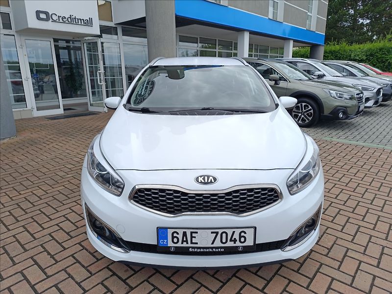 Kia Ceed 1,4 CVVT - fotka 3 z 16