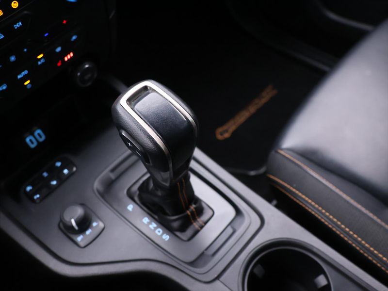 Ford Ranger 2,0 TDCI 156kW Wildtrak CZ DPH - fotka 29 z 38