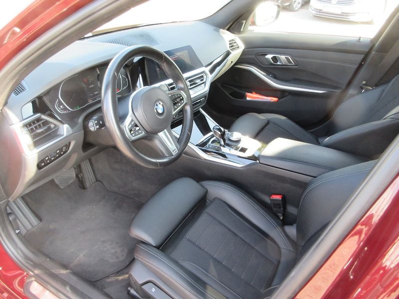 BMW Řada 3 3.0 330d At  Sport Line - fotka 15 z 20