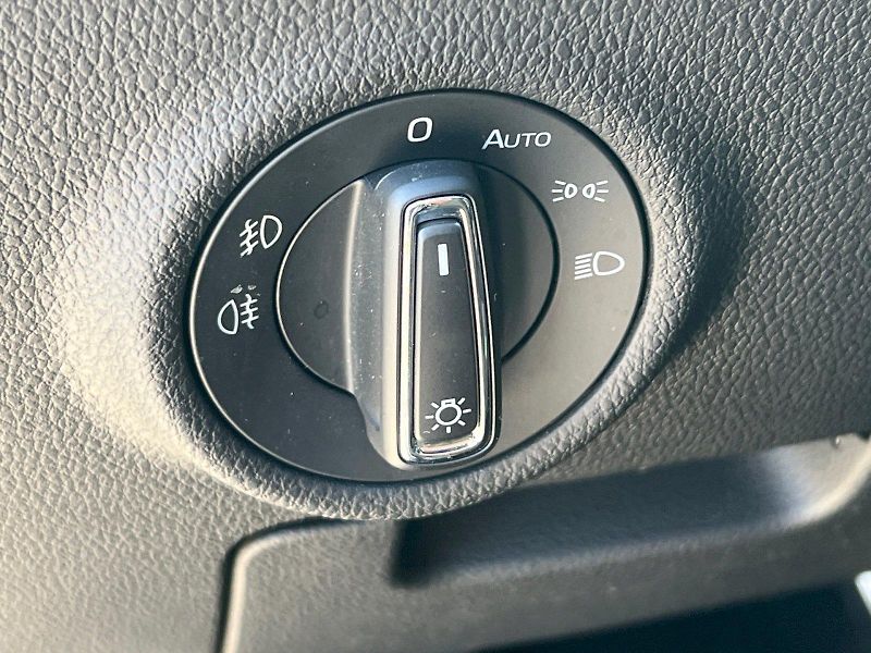 Škoda Superb (2024) kombi SportLine 2.0 TDI 147 kW - fotka 36 z 40