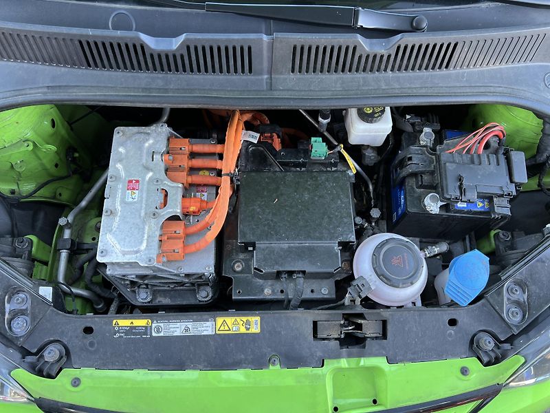 Škoda Citigo e iV 61kw KLIMA TEMPOMAT ALU - fotka 32 z 39