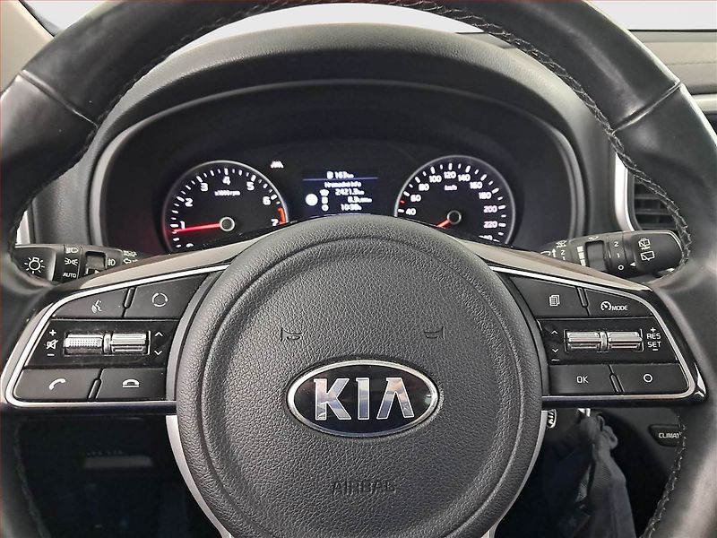 Kia Sportage (2021) 1.6 T-GDI - fotka 19 z 21