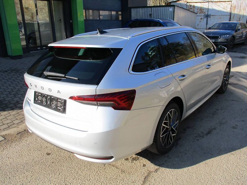 Škoda Octavia Combi Top Selection 2,0TDI 110 - fotka 5 z 14