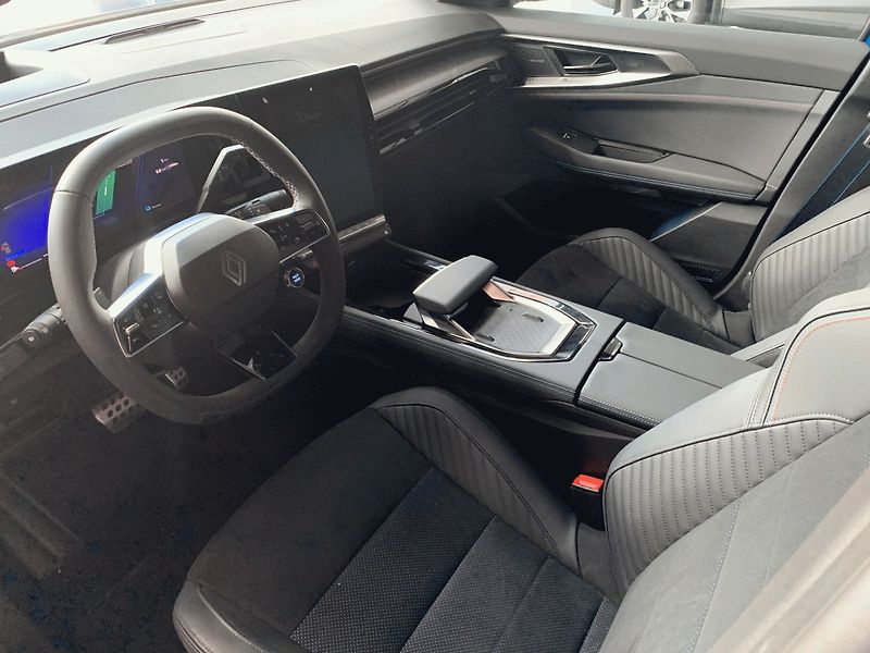 Renault Rafale (2025) esprit Alpine full hybrid E-Te - fotka 9 z 10
