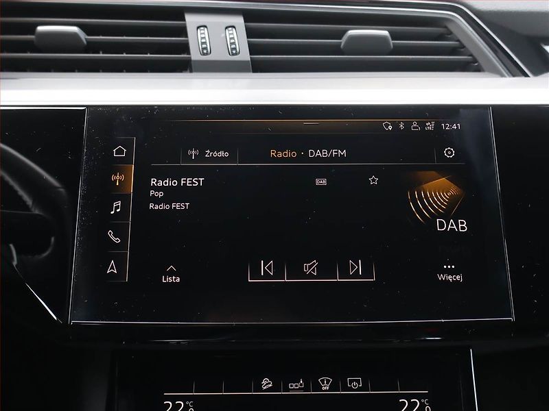 Audi e-tron (2020) S-Line 50 quattro - fotka 13 z 27