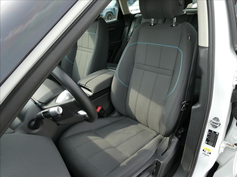 Land Rover Range Rover Evoque 2,0 D150 S 4WD Automat - fotka 13 z 34