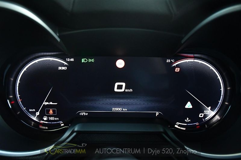 Alfa Romeo Stelvio 2.9 V6 Bi-T 520PS QUADRIFOGLIO - fotka 33 z 56