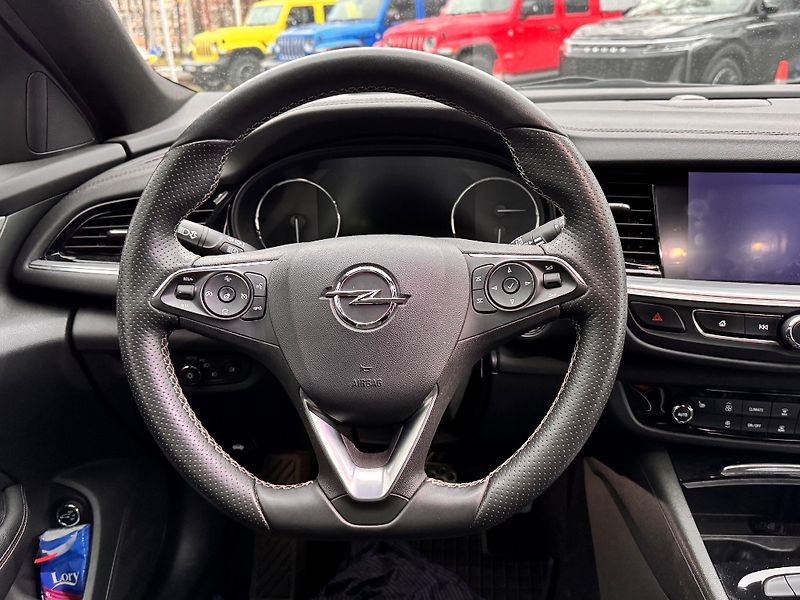 Opel Insignia (2021) ULTIMATE 2.0 CDTI (174k) 8AT - fotka 19 z 45