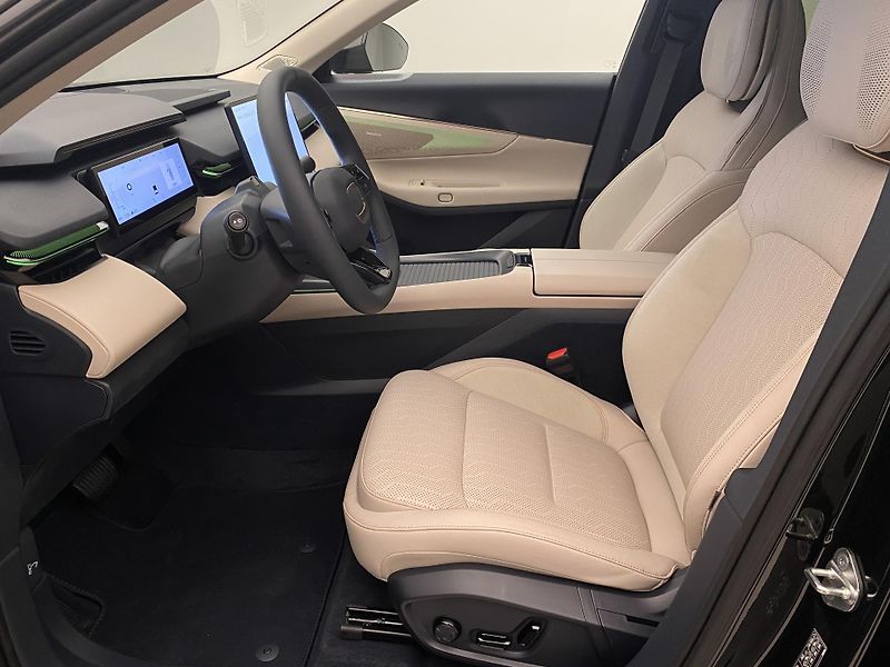 Lynk & Co 08 (2025) MORE PHEV - fotka 3 z 38