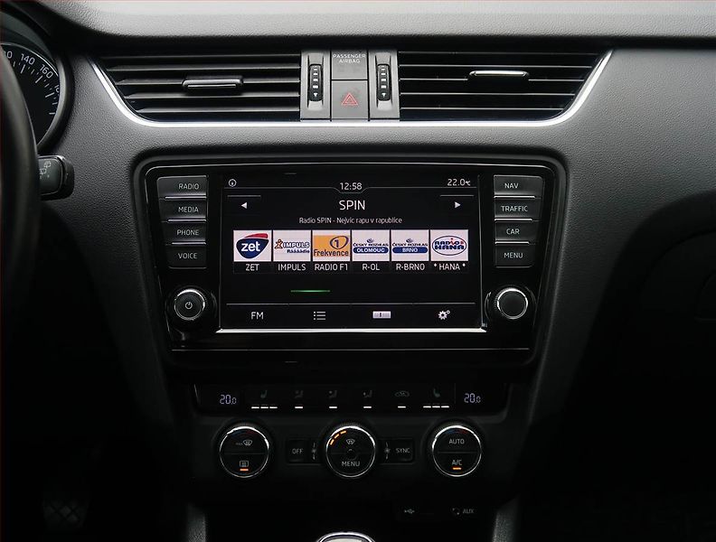 Škoda Octavia (2016) Ambition Plus 1.4 TSI, ČR - fotka 12 z 21