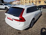Volvo V90 (2019) 2.0 D4 Momentum 140kW 8AT - náhled 4