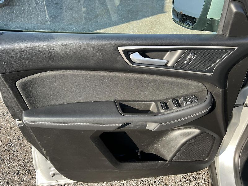 Ford S-MAX 2.0TDCi,140kw,AWD,4x4 - fotka 12 z 44
