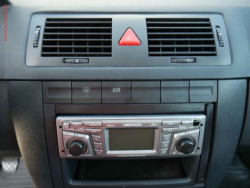 Škoda Fabia (2006) 1.9 TDi, 2.maj,ČR, AC, tažné - fotka 13 z 16