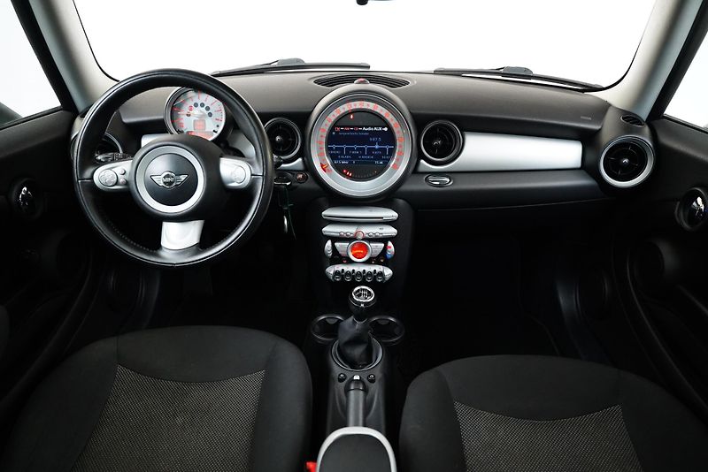 Mini Cooper - fotka 5 z 24