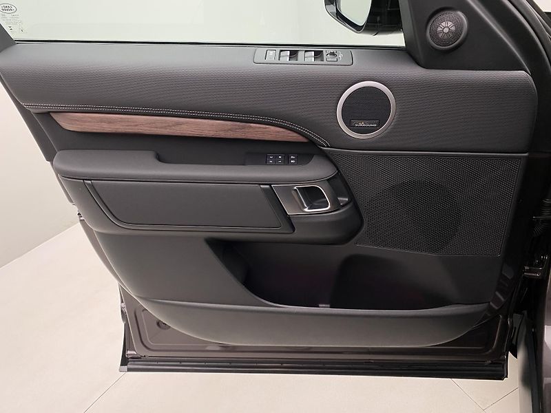 Land Rover Discovery D350 DYNAMIC HSE AWD AUT CZ - fotka 7 z 58