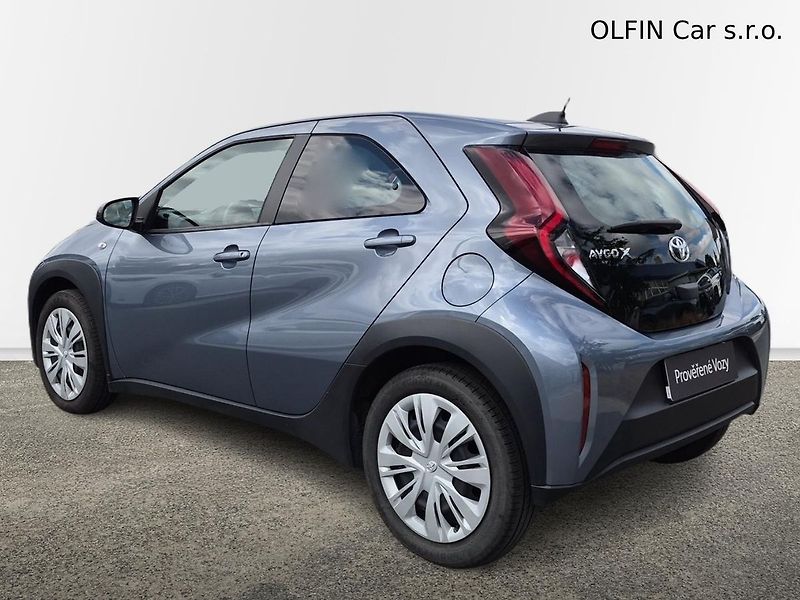 Toyota Ostatní 1,0 VVT-i Comfort - fotka 7 z 21
