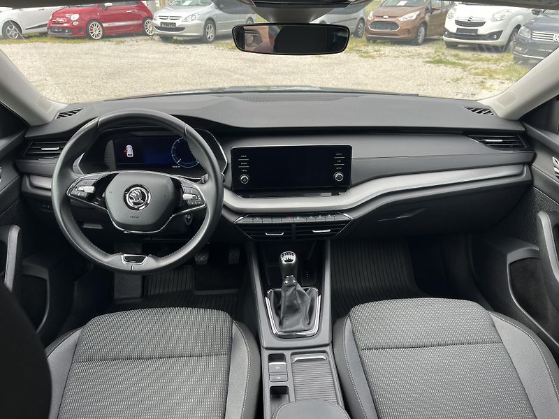 Škoda Octavia (2021) 1.5Tsi 110Kw Virtual cocpit - fotka 17 z 20
