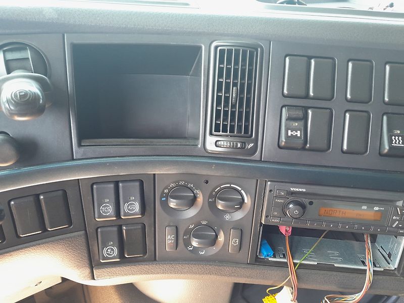 Volvo FH 500 LowDeck - fotka 28 z 39