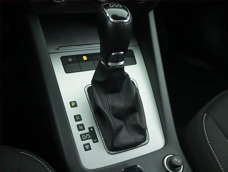 Škoda Octavia (2019) 1.5 TSI, Automat, Navi - fotka 13 z 21