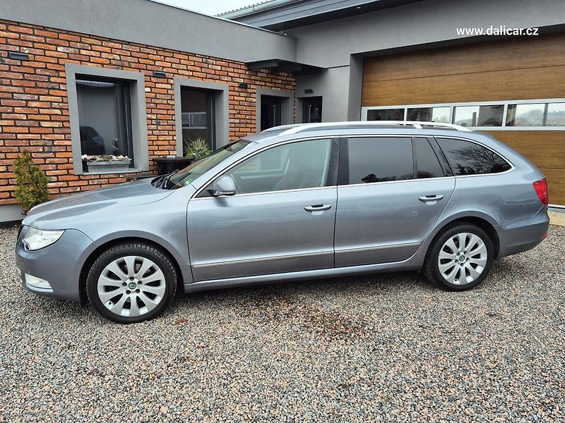 Škoda Superb (2012) 2.0TDi 125KW ELEGANCE XENON - fotka 7 z 50