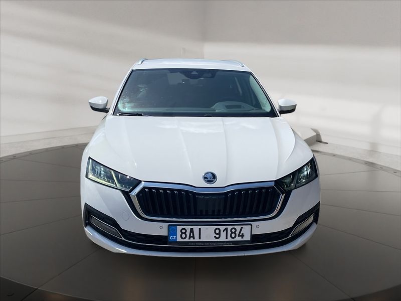 Škoda Octavia 1,5 TSI 110 Style - fotka 2 z 11