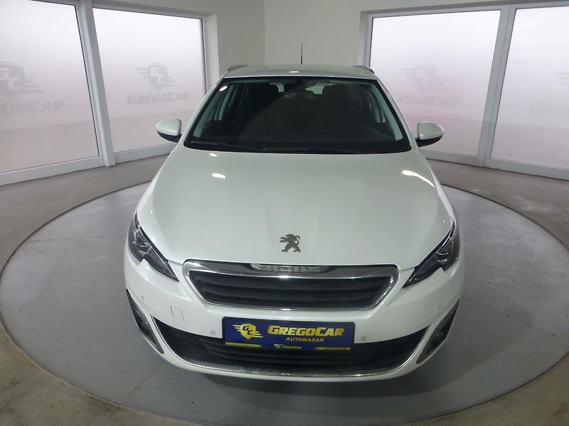 Peugeot 308 (2016) 1,6HDI*NAVIGACE*ALU**FULL LED* - fotka 2 z 26