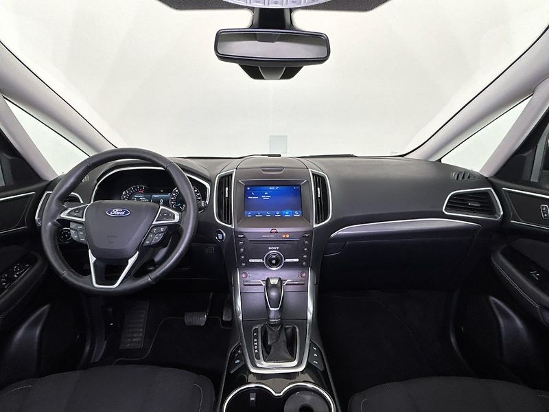 Ford S-MAX Titanium AT - fotka 5 z 28