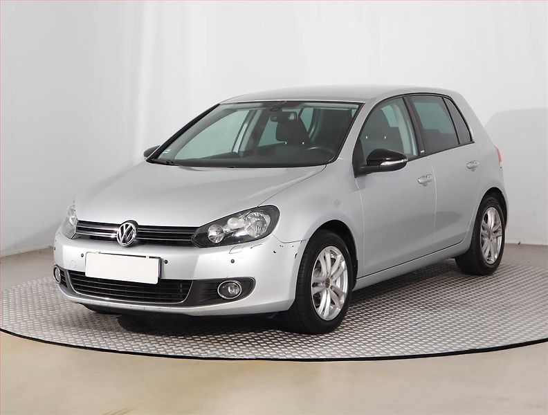 Volkswagen Golf (2012) 1.6 TDI, Automat, Tempomat - fotka 2 z 16