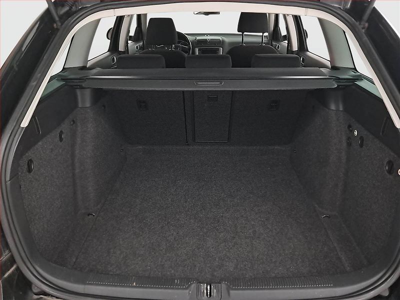 Škoda Octavia (2011) 1.6 TDI, Navi, Xenony - fotka 14 z 20