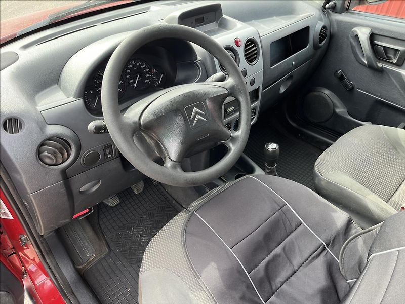 Citroën Berlingo 1,4 i TAŽNÉ STK 2/27 - fotka 9 z 31